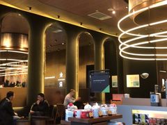 -星巴克臻选(上海虹桥新天地三店)