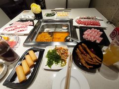 -海底捞火锅鲜切牛肉主题店(长寿路店)
