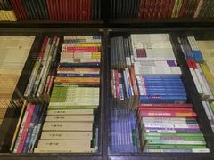 -钟书阁(松江泰晤士小镇店)