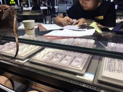 -周生生Chow Sang Sang(东方店)