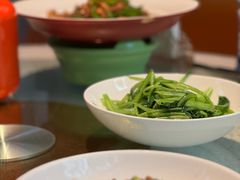 -阿瓦山寨·湘菜现炒·剁椒鱼头王(咸阳总店)