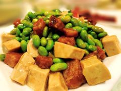 咸鱼素鸡烧毛豆-上海阿潘舟山海鲜店(东宝兴路店)