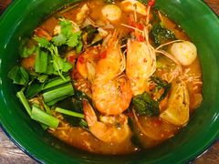 -席娜卡琳火车铁道夜市