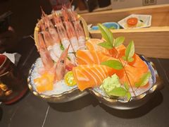 -山川小町·极番烧肉(新地假日广场店)