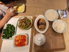 -老乡鸡(上海白玉兰广场店)