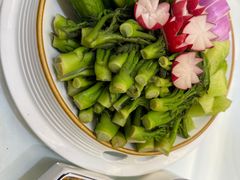 -绫罗岛海鲜私房菜(鸭绿江边店)