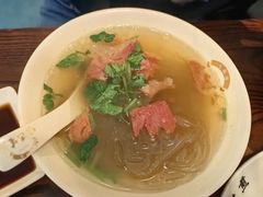 牛肉粉丝汤-哑巴生煎(临顿路店)