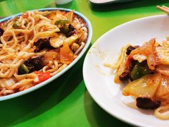 -布尔津河堤夜市