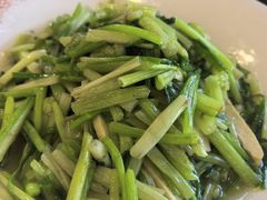 清炒水芹-品鲜村农家菜·阳澄湖大闸蟹(总店)