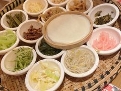 -包整·丝娃娃(一览甲秀楼风景店)