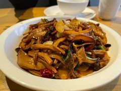 -关东小磨东北菜(上海长风大悦城店)