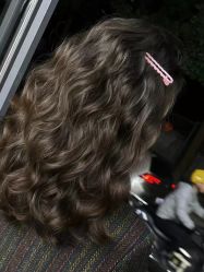 -TOP HAIR SALON