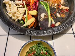 -卤校长重庆火锅(恒隆广场店)