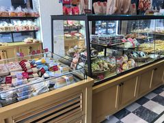 面包甜点陈列柜-味多美(民星路店)
