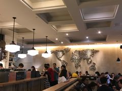 大堂-星巴克臻选(广州沙面店)