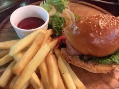 黑毛牛汉堡-羽深肉铺 Steak & Wine