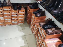 -云柏鞋业(十里堡店)