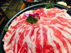 -老牌坊云南鱼豆花火锅(爱建店)
