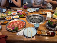 -明洞阿姨·韩式酱蟹烤肉·创意料理(三元桥店)