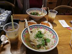 -鑫花溪牛肉米粉(人民广场店)