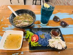 -蝶豆花蓝面条