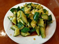 拍黄瓜-玫瑰红烤羊排(北新桥三条店)
