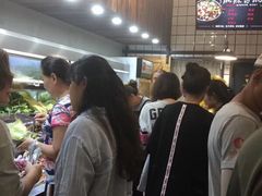 -愉肴麻辣香锅(中山路店)