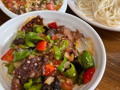 -歹歹的加个面过油肉拌面