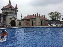 -泉城欧乐堡戏水湾艺术养生温泉