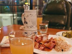 -普兰达德国餐厅·德式脆皮烤猪肘·自酿啤酒(观唐店)