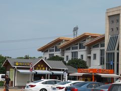 -平望服务区·停车场