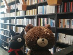 -钟书阁(松江泰晤士小镇店)