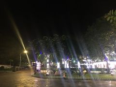 -亚龙湾亚泰商业街