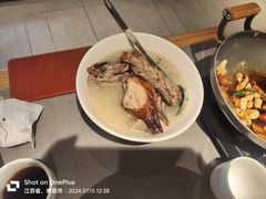 -褚记烤鸭·南京家常菜(雨花客厅店)