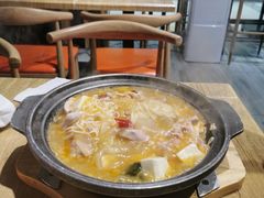-极有家小鱼小鸡石锅煲(佳兆业店)