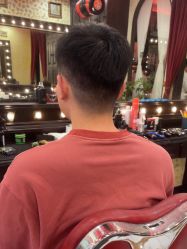 -东方先生国潮男士理发馆