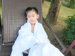-英德宝晶宫天鹅湖茶语温泉