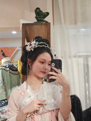 -一揽芳华汉服旗袍体验馆(拙政园店)