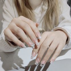 -艾珂·美甲美睫