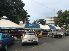 -Gerai buah-Buahan Segar