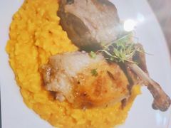 -港丽餐厅(正大店)