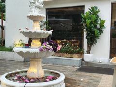 -Mark&Mars Restaurant