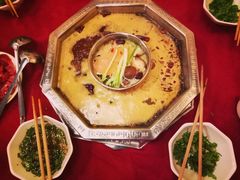 -山城年华老火锅(玉林店)