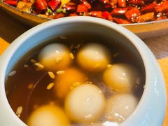 山城小汤圆-胡马八破·川菜小馆(高新万达店)
