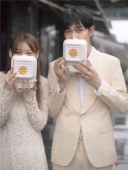 -易摄影婚纱摄影工作室