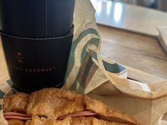 -星巴克臻选(莘庄仲盛店)