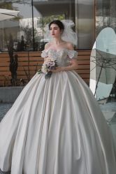 -艾米丽婚纱礼服