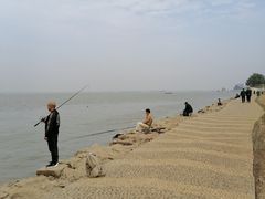 -巴陵广场