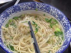 -陇上全荟兰州传统牛肉面(延吉路店)
