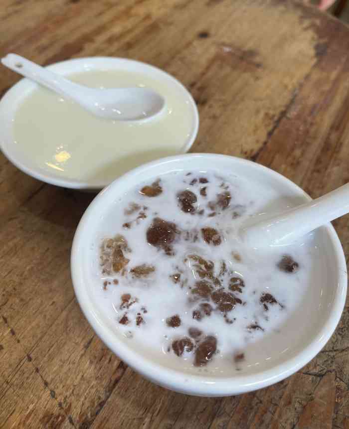 沙湾姜埋奶(兴新包店)-"男朋友很喜欢那里的姜撞奶,味道很不错,老.